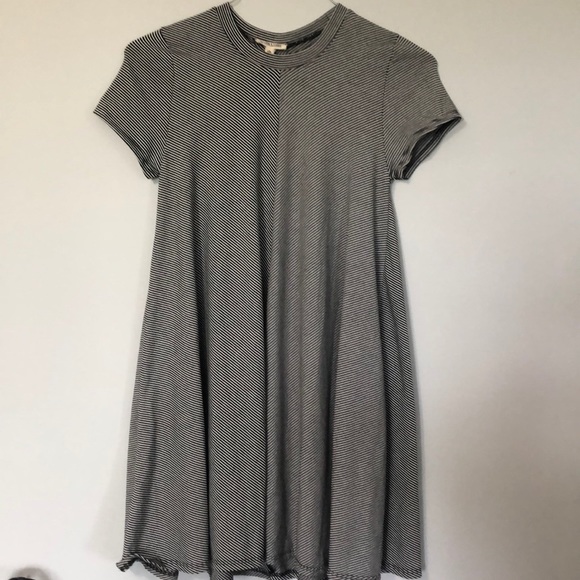 Black and white striped dress - Picture 2 of 4